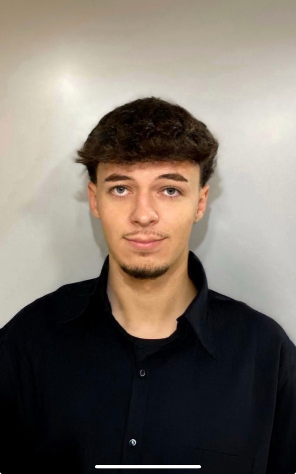 Portrait de Lucas Bourrien, alternant courtier en financement immobilier